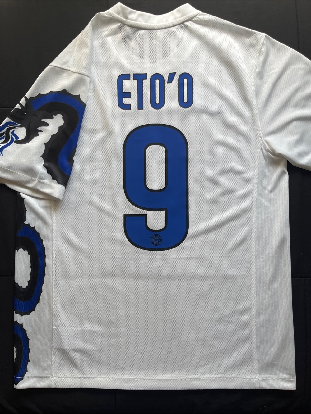 Eto’o #9 Retro Inter Soccer Jersey Milan 2010/2011 Away White Slim Fit